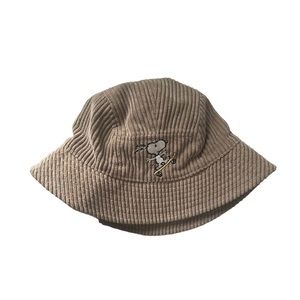 Zara x PEANUTS Snoopy Corduroy bucket hat